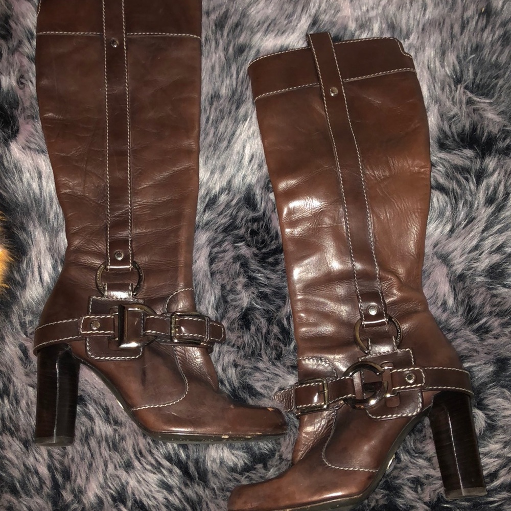 D&G KNEE HIGH HEELED BROWN  BOOTS